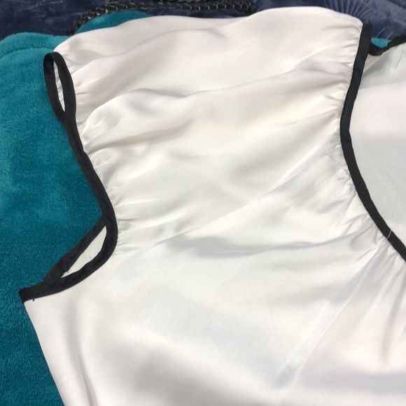 Zara basic top extra large white with black trim. New without tags - Picture 5 of 6